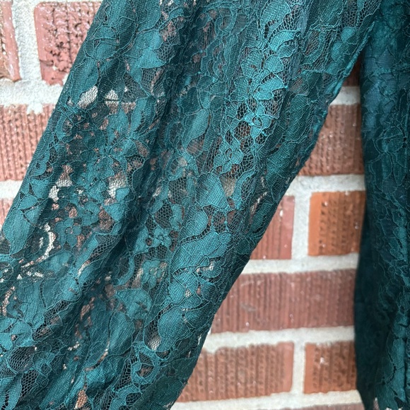 Cable & Gauge Women's Green Lace lined sheer holiday Top Blouse Size XL - Picture 2 of 8